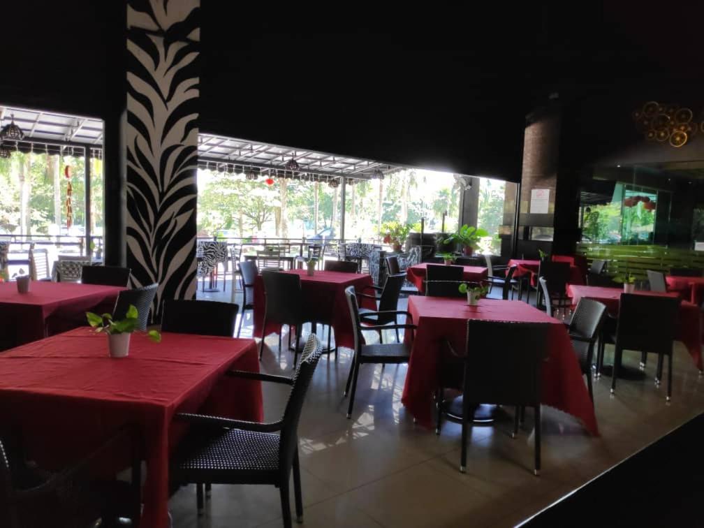 Kinta Riverfront Hotel & Suites Ipoh Exterior foto